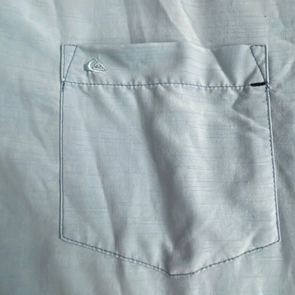 QUIKSILVER Waterman Light Blue Short Sleeve Button Down Shirt - Large - Picture 4 of 6